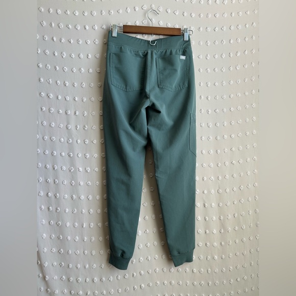 Figs Women’s Zamora Jogger Scrub Pants Sz XXS Green - Picture 2 of 4